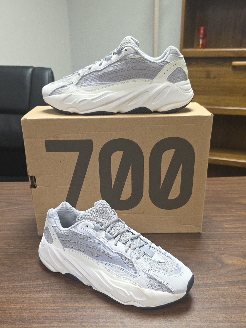 Adidas Yeezy Boost 700 'Static' (2022) EF2829 Men's Size 10